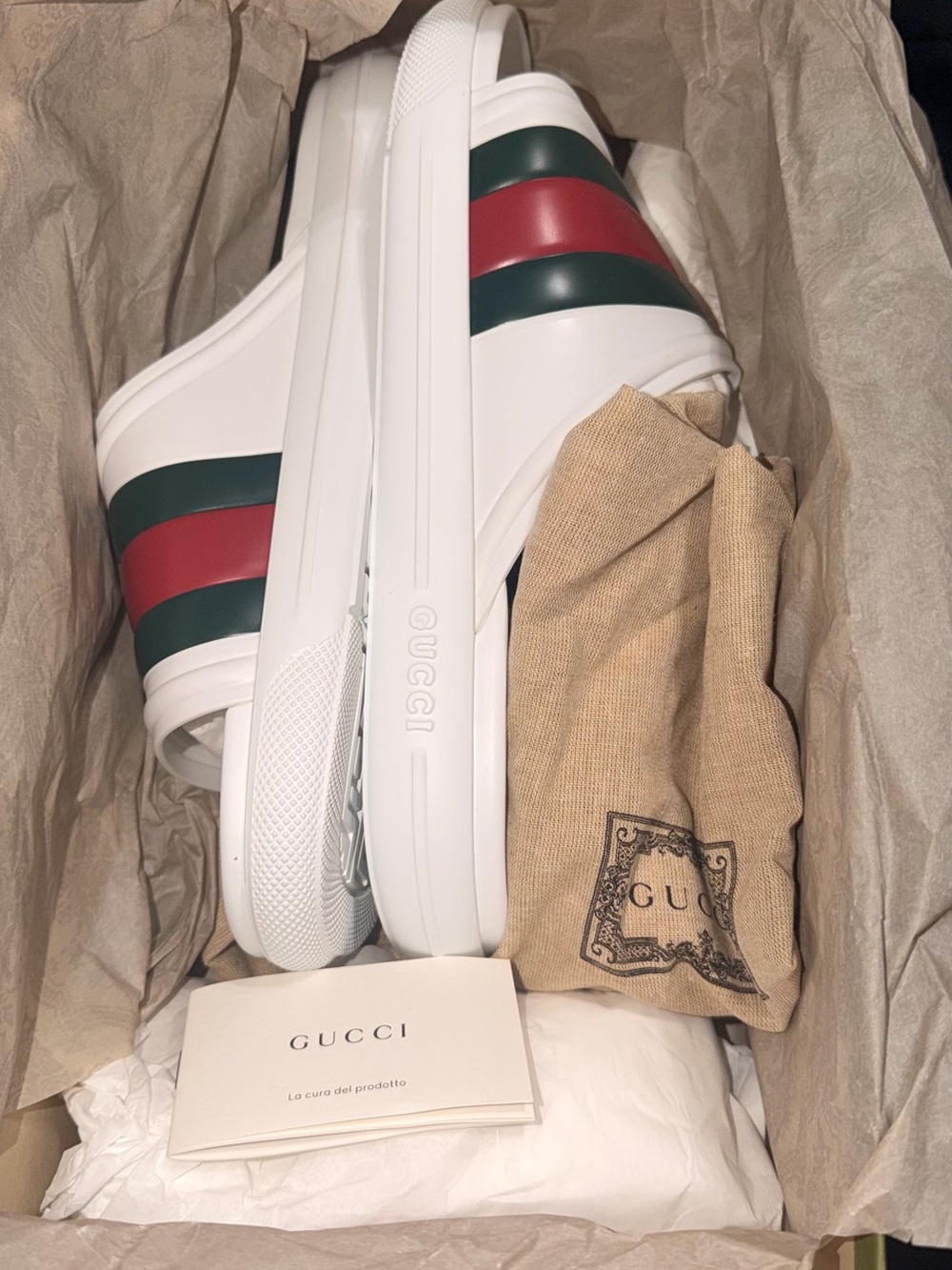 Gucci White Slide Sandals with Green and Red Stripes